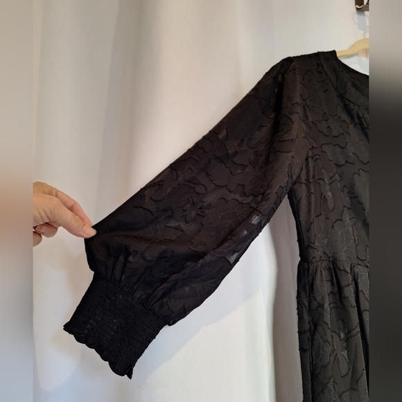 Chico's Black Burnout Maxi Long Sleeve Lace Dress Size 4 NWT - Picture 4 of 14